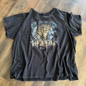 Black and gold Def Leppard graphic tee